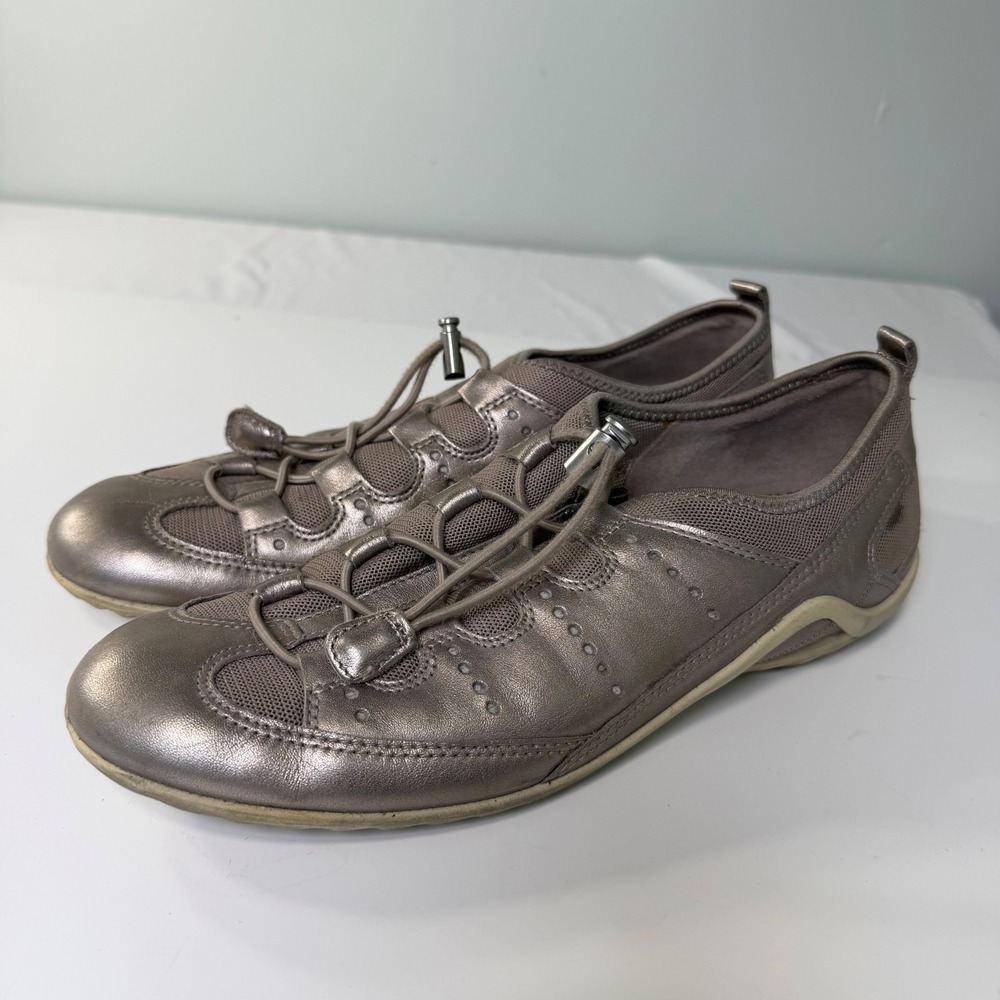 ECCO Sense Metallic Bronze Leather Mesh Bungee Toggle Sneakers Womens 41 10-10.5